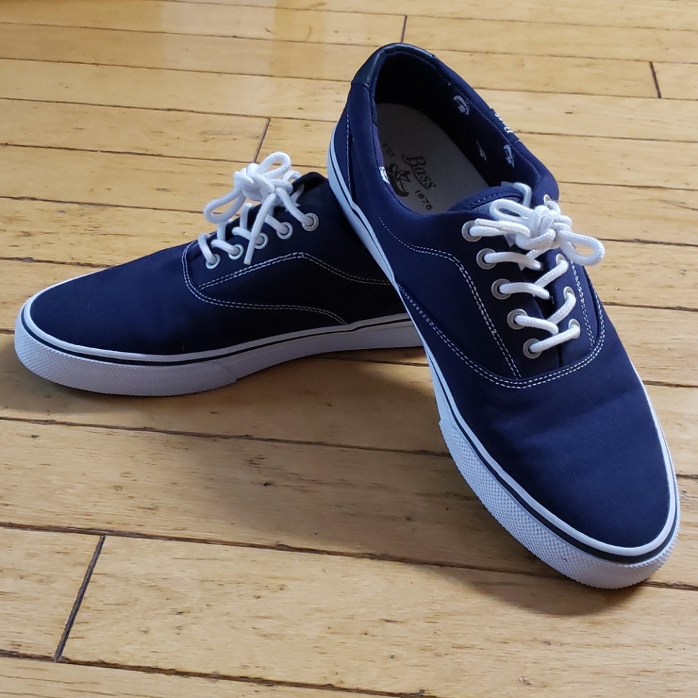 Bass Sneakers